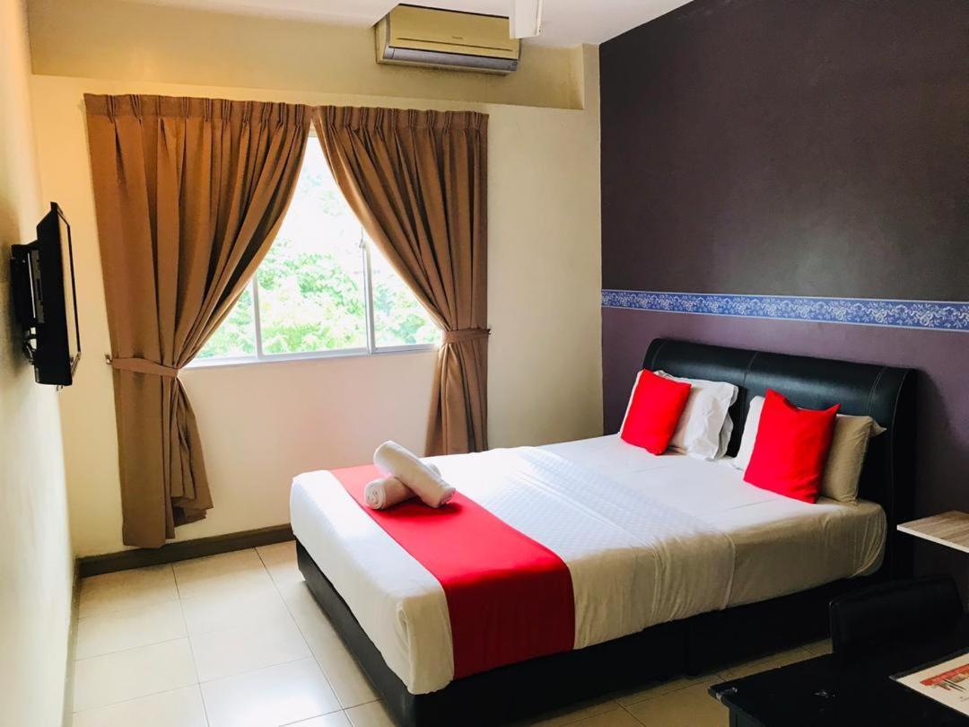 Hotel Alia Express Ferringhi Batu Feringgi Exterior foto