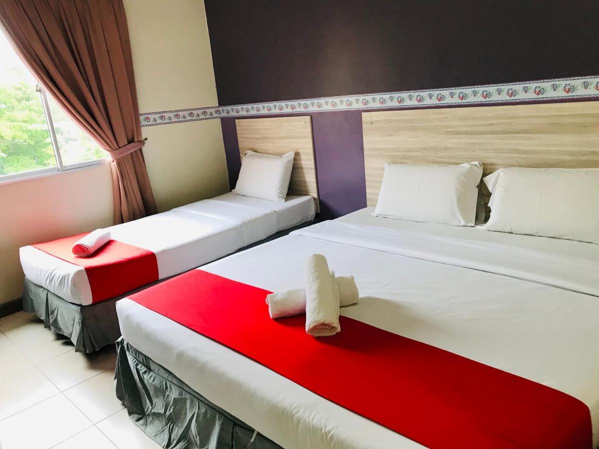 Hotel Alia Express Ferringhi Batu Feringgi Exterior foto
