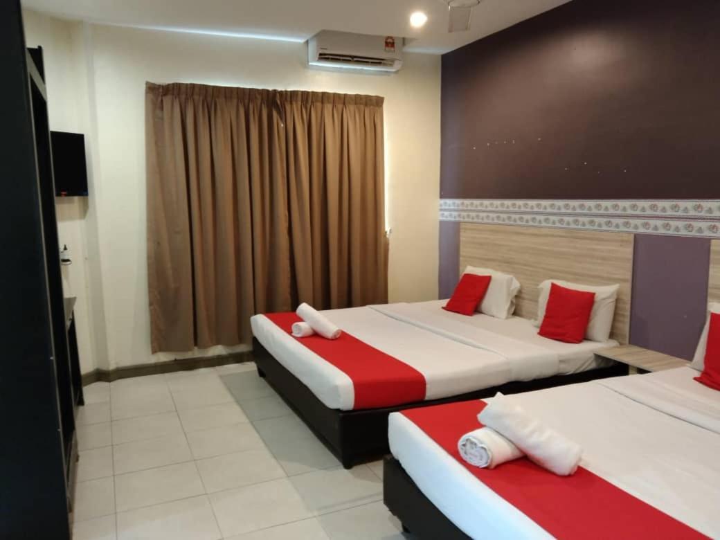 Hotel Alia Express Ferringhi Batu Feringgi Exterior foto