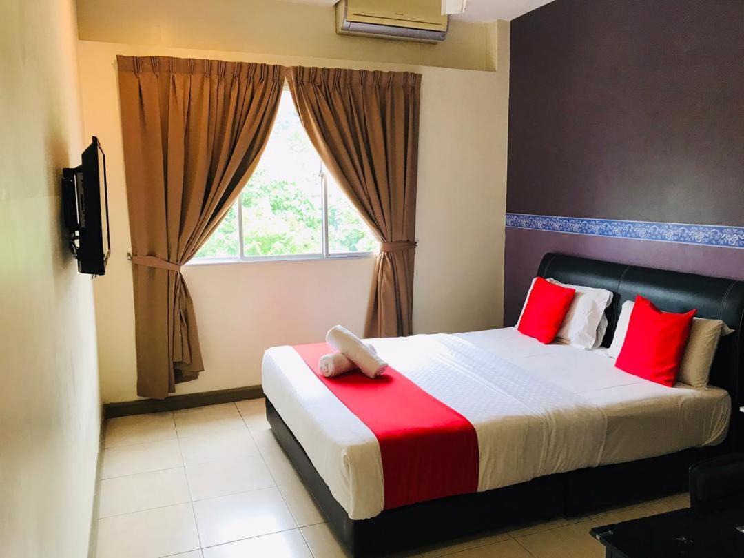 Hotel Alia Express Ferringhi Batu Feringgi Exterior foto