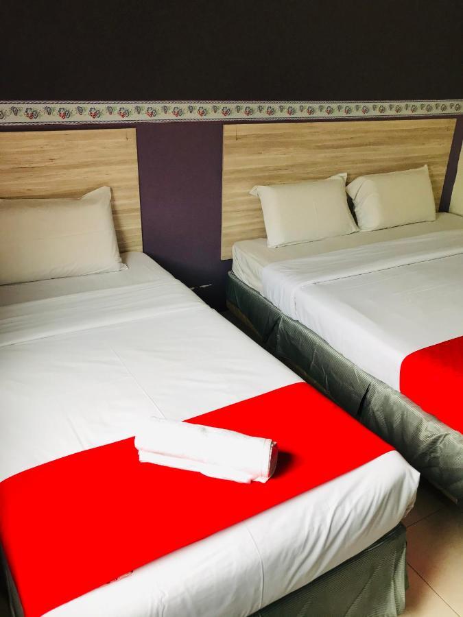 Hotel Alia Express Ferringhi Batu Feringgi Exterior foto