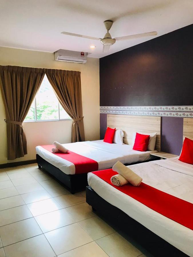 Hotel Alia Express Ferringhi Batu Feringgi Exterior foto