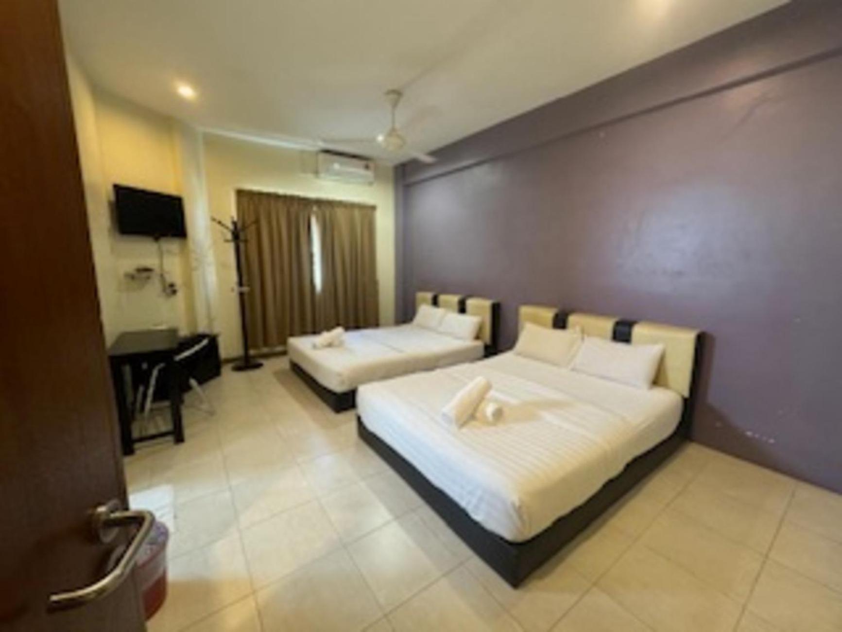 Hotel Alia Express Ferringhi Batu Feringgi Exterior foto